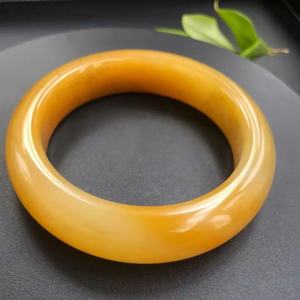 

The New Natural Huanglong Jade Bracelet Is Suitable for Daily Wear and Ethnic Style Jade Bracelets.
