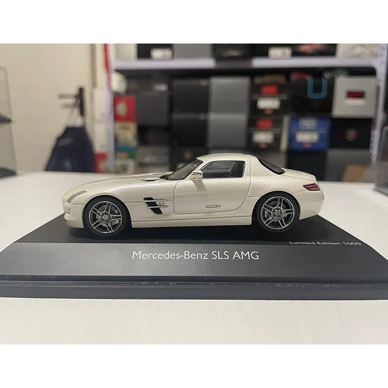 Diecast 1:43 Scale SLS AMG Coupe C197 Sports Car Alloy Model Collection Souvenir Display Ornaments Vehicle Toy