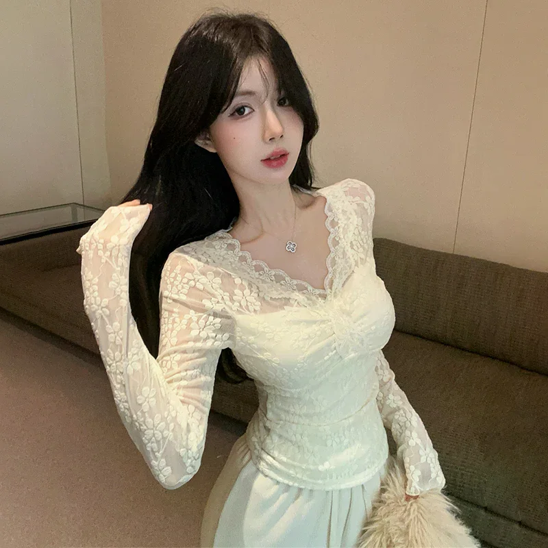 New Autumn Pure Desire Style V-neck Long-sleeved Lace Shirt For Women, Slim And Short Inner Top