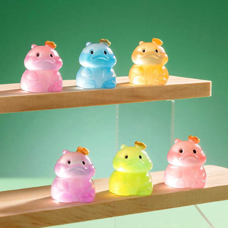 Simpatico cartone animato anatra luminoso piccoli ornamenti Mini animali paesaggio ornamento statua in miniatura accessori per la decorazione della casa fai da te