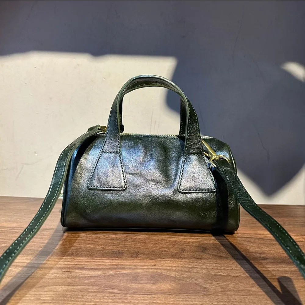 Leather Retro Portable Women's Bag Texture Messenger  Exquisite and Unique Versatile High-end Fashion Simple Niche Design