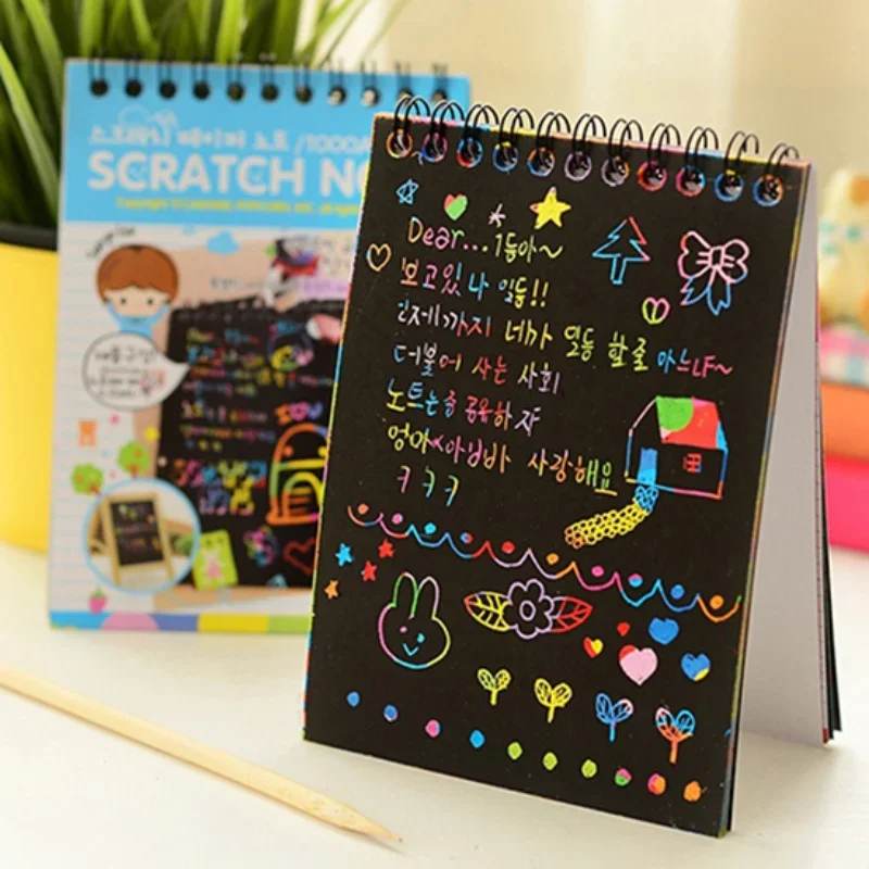 Magic Color Rainbow Scratch Paper Note Book, Caderno Preto, Brinquedos de Desenho DIY, Raspagem Pintura, Kid Doodle, Escritório, 10x14cm, 1Pc