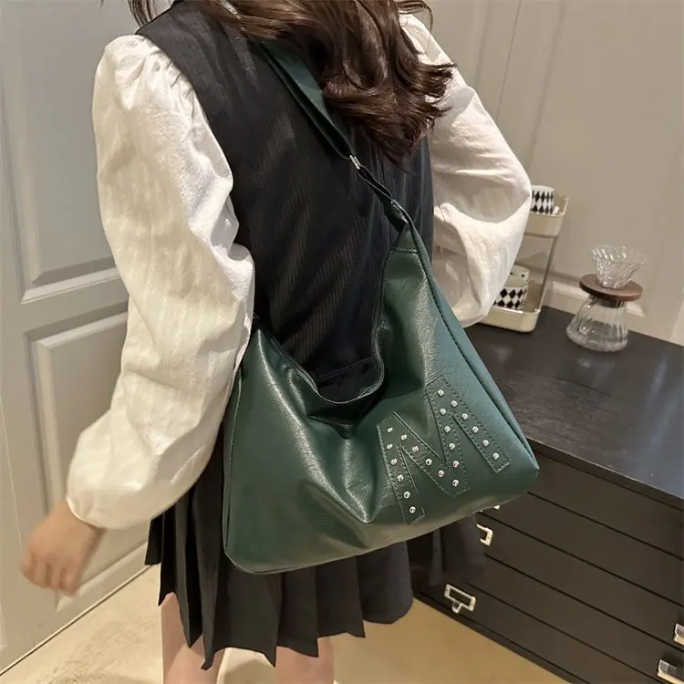 

Осень 2024, 710, новая сумка через плечо, сумка через плечо одного размера, сумка для подмышек, модная универсальная сумка большой вместимости