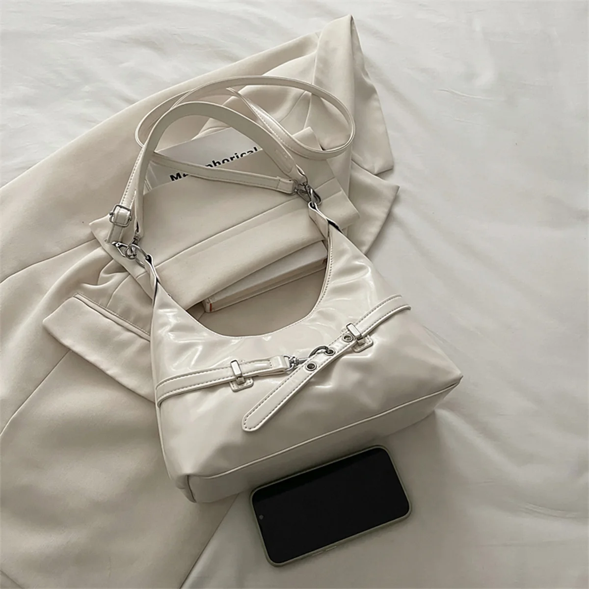 خمر براءات الاختراع والجلود حقيبة كروسبودي حزام مشبك التفاصيل سعة كبيرة سستة بولي PU حزام قابل للتعديل حقيبة تحت الإبط للتنقل اليومي