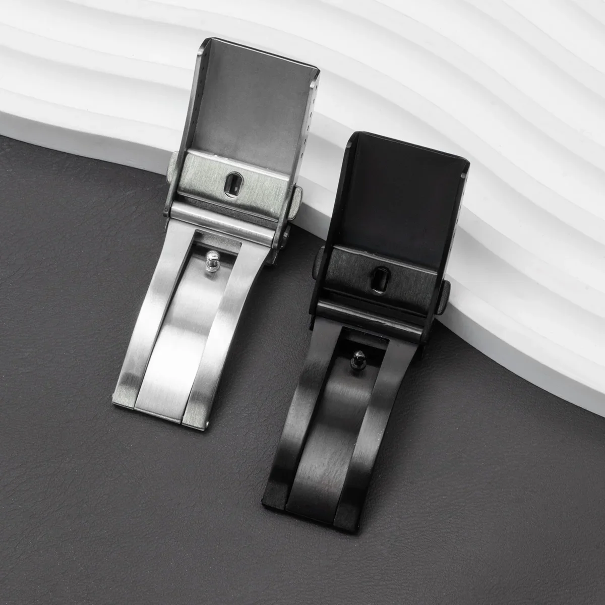 Watchdives Uhrenverschluss, 18 mm, 20 mm, 22 mm, silberfarben, faltbar, gefräster Sicherheitsverschluss, Ersatz-Uhrenschnalle aus Edelstahl