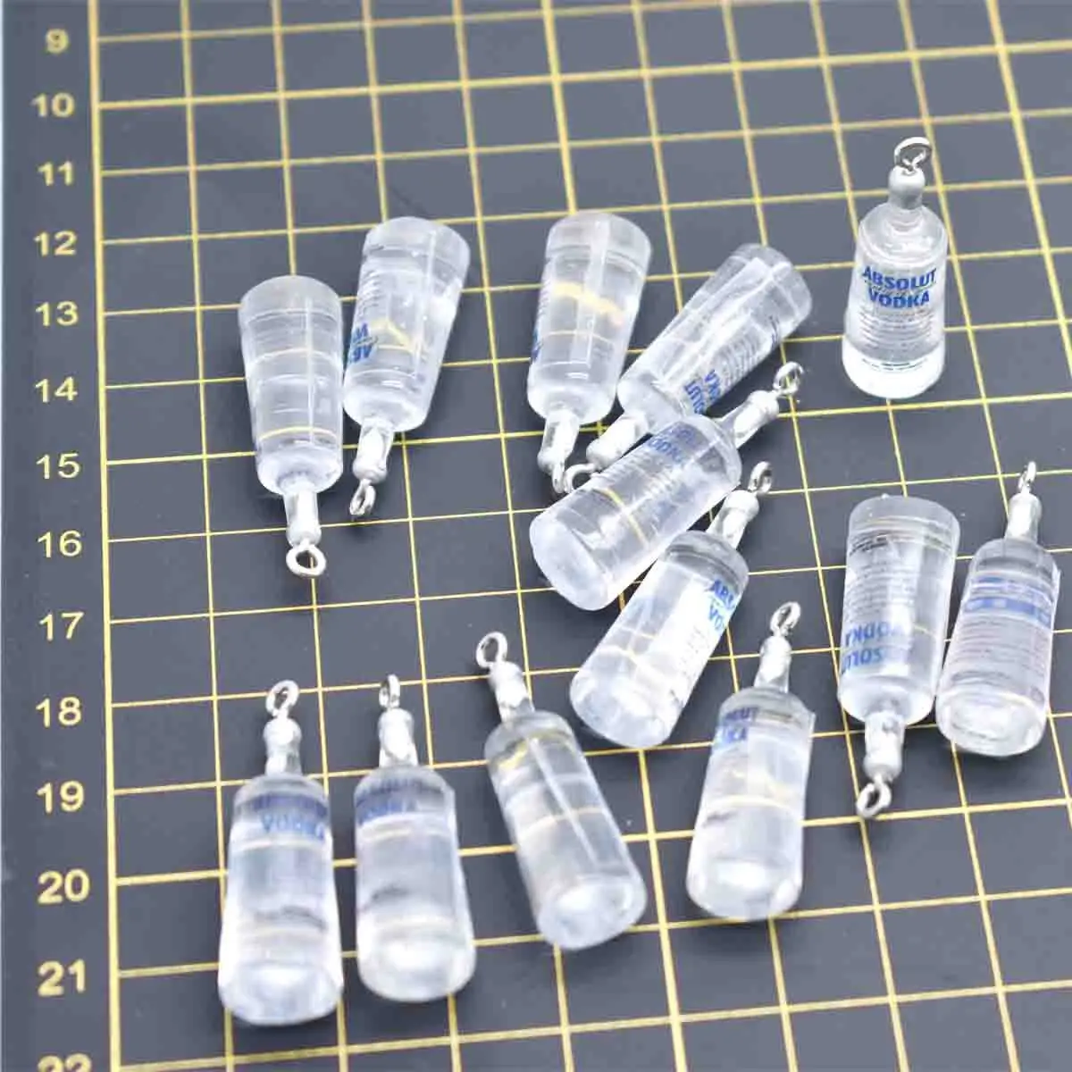 vodka keychain 10pcs Korea Drink Vodka Bottle Charms Transparent Floating Pendants DIY Simulation Earring Keychain Jewelry