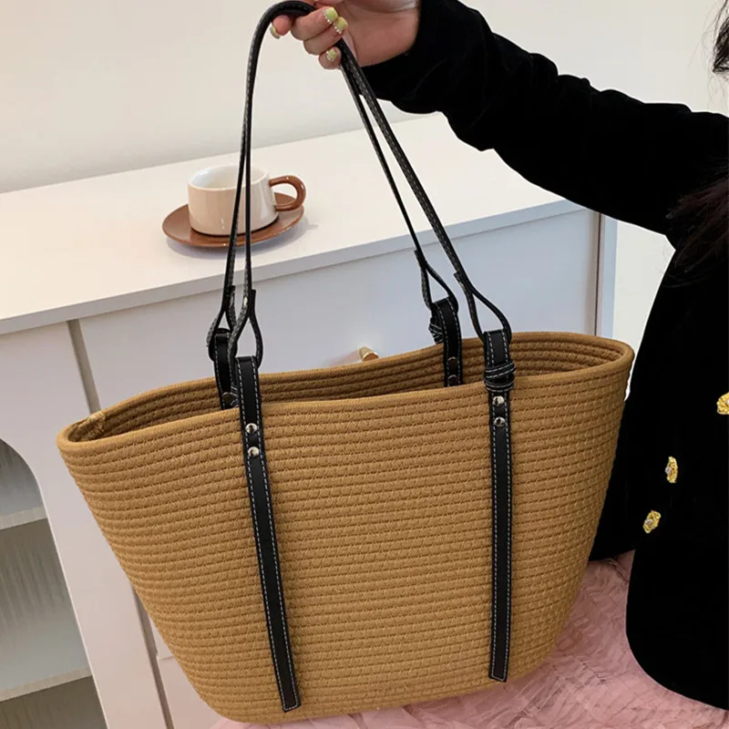 Women Straw Woven Shoulder Bag Summer Woven Pouch for Female Handmade Traveling Handbag Underarm Bag Ladies Braided Basket Bag