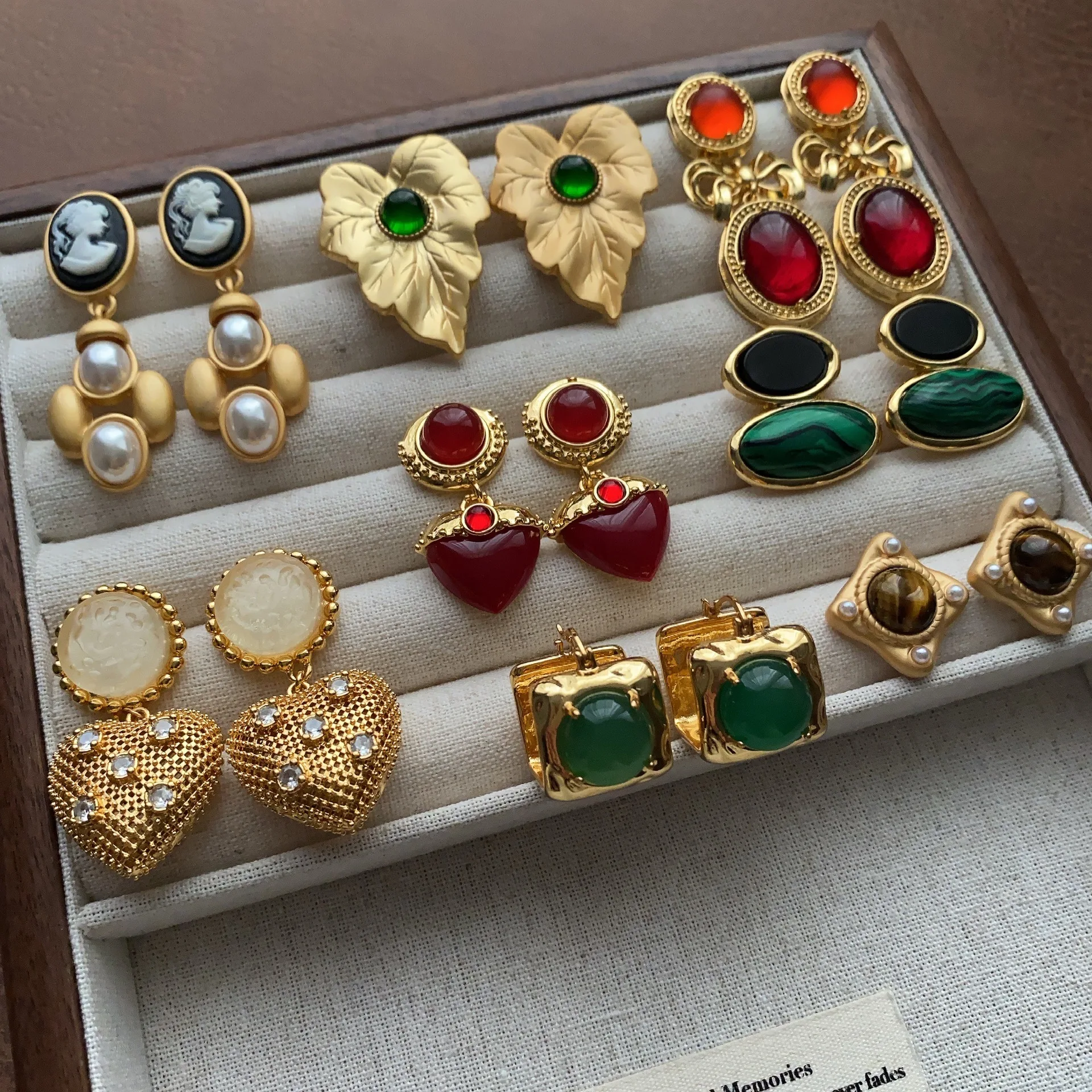 

Vintage Elegant red green glass earrings for women's girl gift Party Jewelry accessory