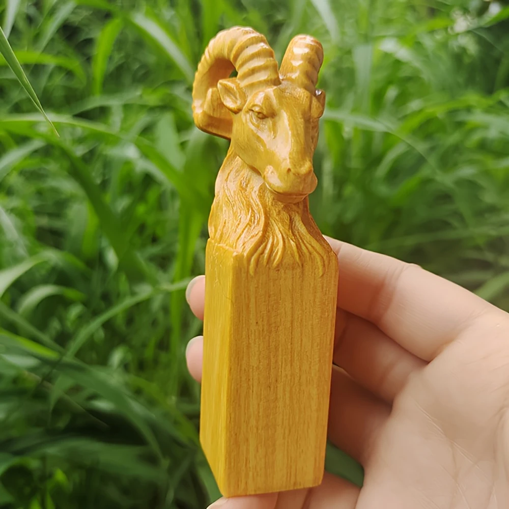 Carved Three-Dimensional Sheep Head Ornament, Wood Grain Curved Sheep Horns, Zodiac Sheep Mascot, Living Room Entrance Decoration, Wooden Crafts