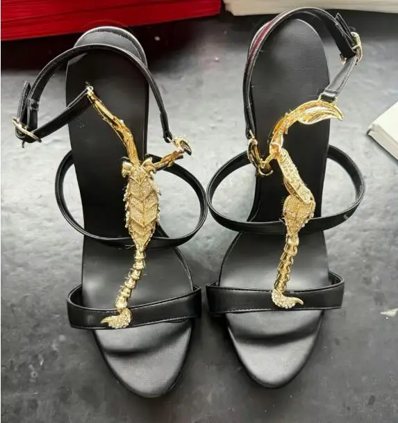 Design Gold Crystal Scorpion T Strap High Heel Sandal Sexy Women T Strap Open Toe Rhinestones Scorpion Beading Stiletto Sandals