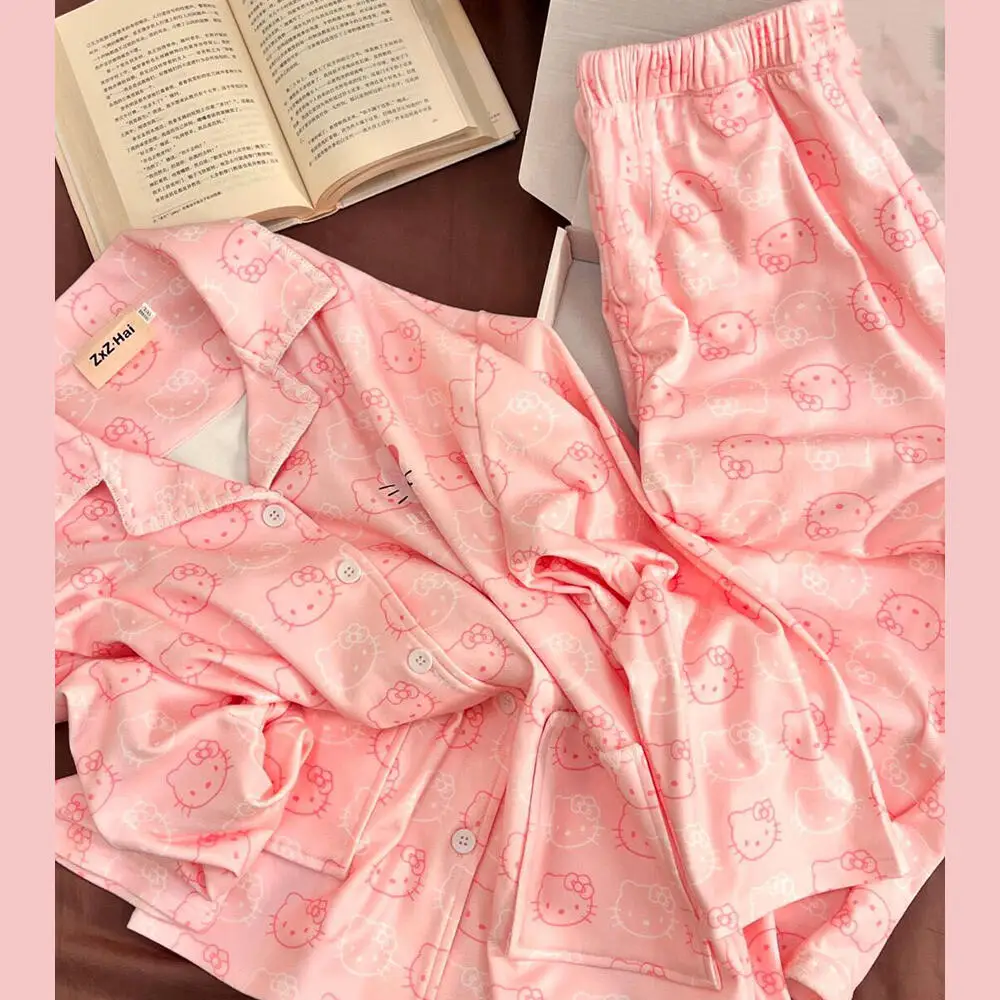 ชุดนอนผ้าฟลีซลายการ์ตูนซานริโอ้ ฤดูใบไม้ร่วง ฤดูหนาว น่ารัก ลายเฮลโลคิตตี้ ชุดนอนผ้าพลัฌสำหรับผู้หญิง ชุดนอนหนานุ่ม อุ่นสบายสำหรับสาวๆ