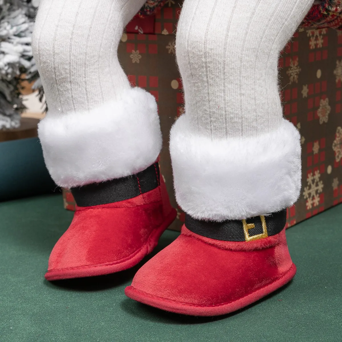 

Winter Christmas Theme Baby Shoes Boots Plush Warm Anti-slip Red and White Color System Infant First Walking Shoes