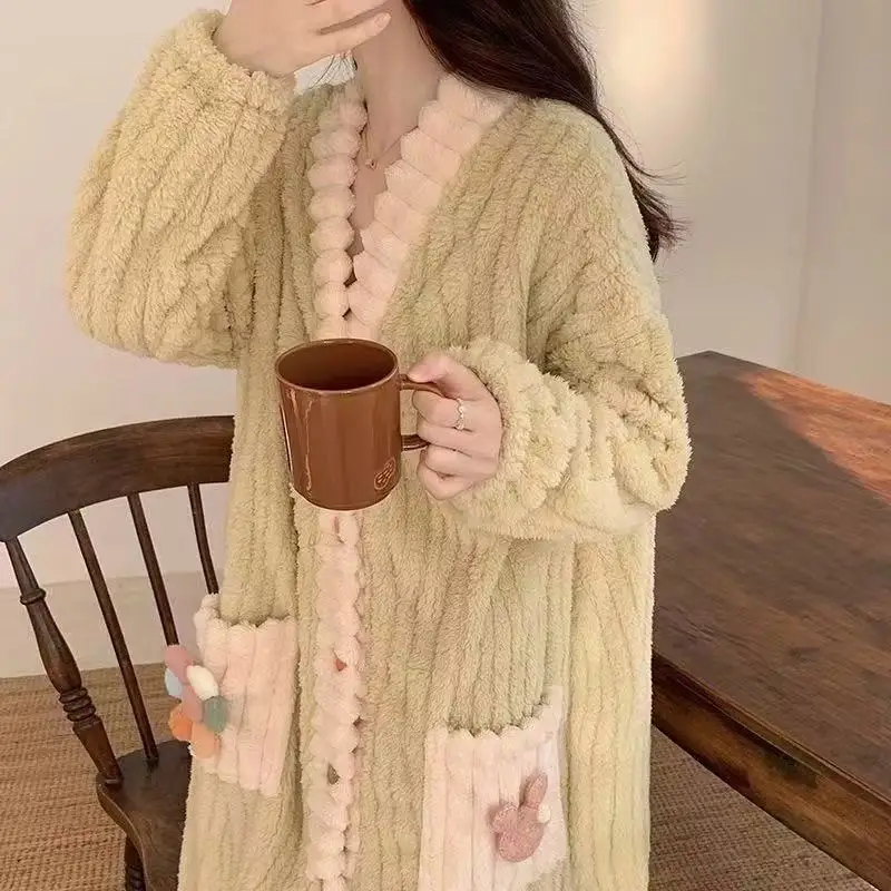 เสื้อคลุมขนแกะสีรุ้งสำหรับผู้หญิง สีเขียว สำหรับฤดูใบไม้ร่วงและฤดูหนาว - เสื้อคลุมยาวแบบหลวม อุ่น หนา ชุดนอนยาว สไตล์หวานๆ แบบคาร์ดิแกน