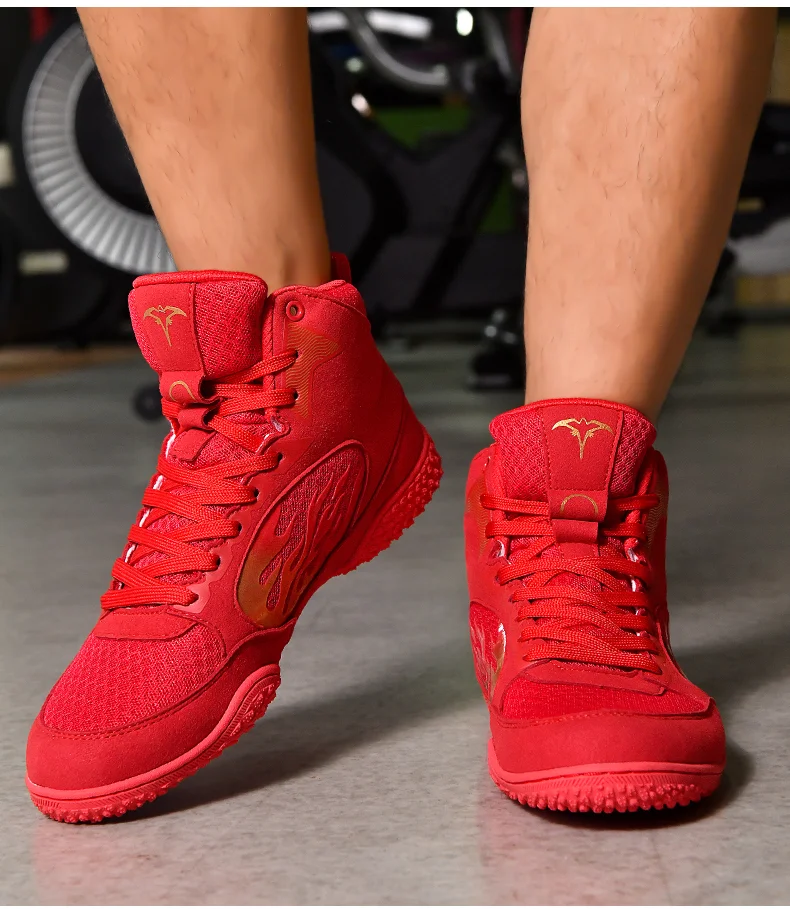 Professional Wrestling Boots Gym Training Shoes Mens Womens White Red Boxing Shoes Neutral Mesh Breathable Fighting Shoes