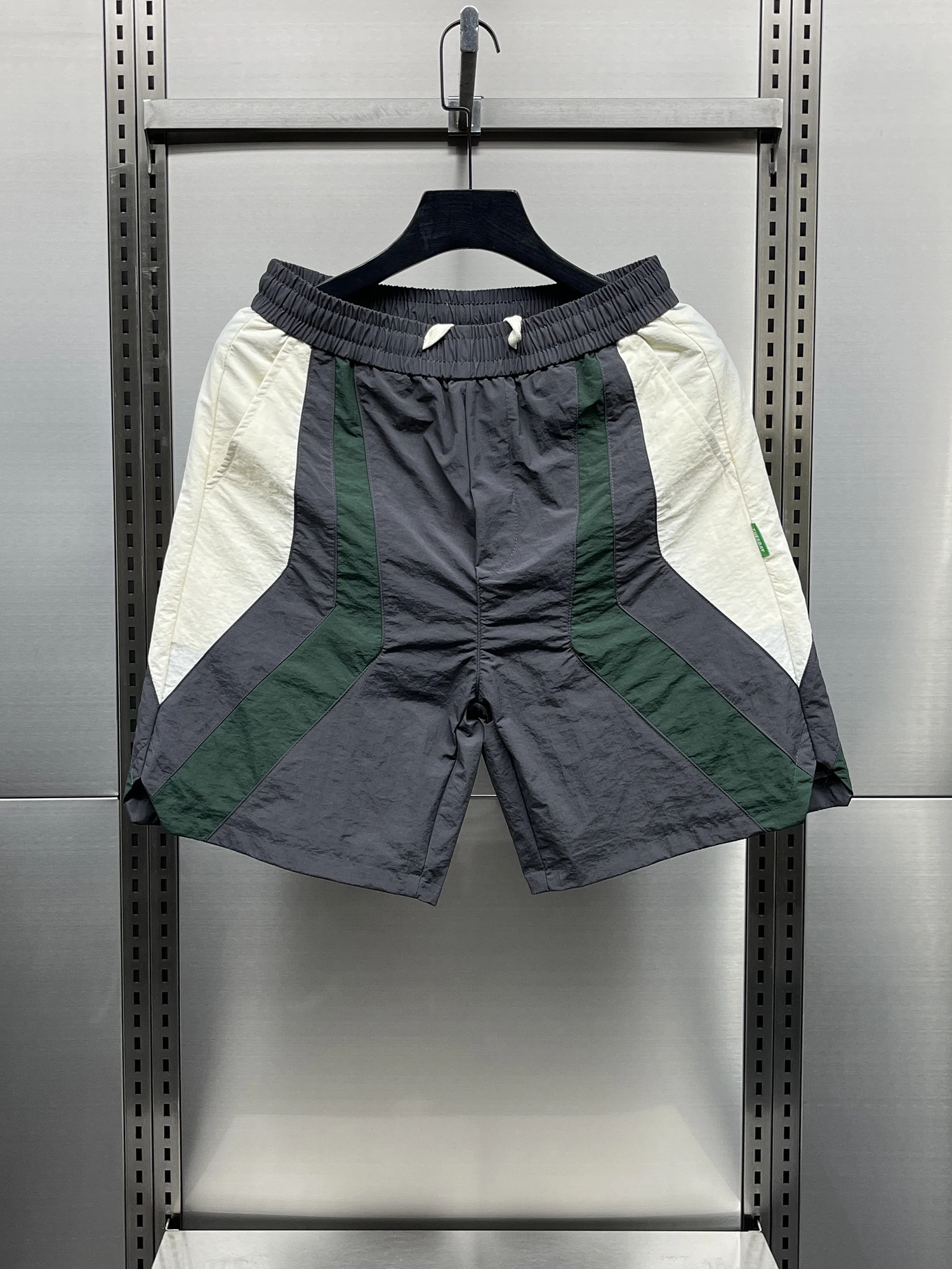 

Летние мужские шорты 2024: быстросохнущие, свободного кроя, прямые, длиной 5 дюймов, модные, молодежные, повседневные, дышащие, удобные