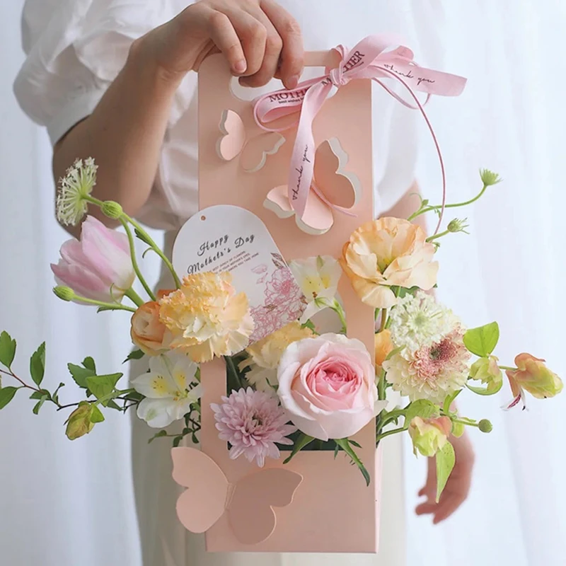 Bouquet Tote Box Butterfly Hollow Out Handle Basket Wrapping Paper Flower Arrangement Box Valentine Party Gift Packing Boxes