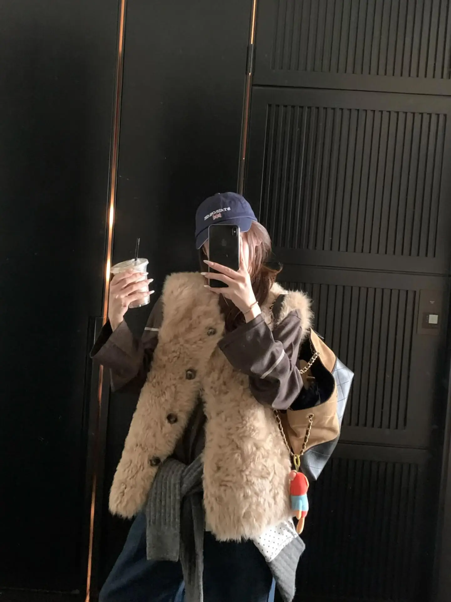 Women Faux Fur Vest Coats Solid Fur Jackets Cotton Linen Round Neck Sleeveless Single Breasted Loose Casual 2026 Autumn Winter