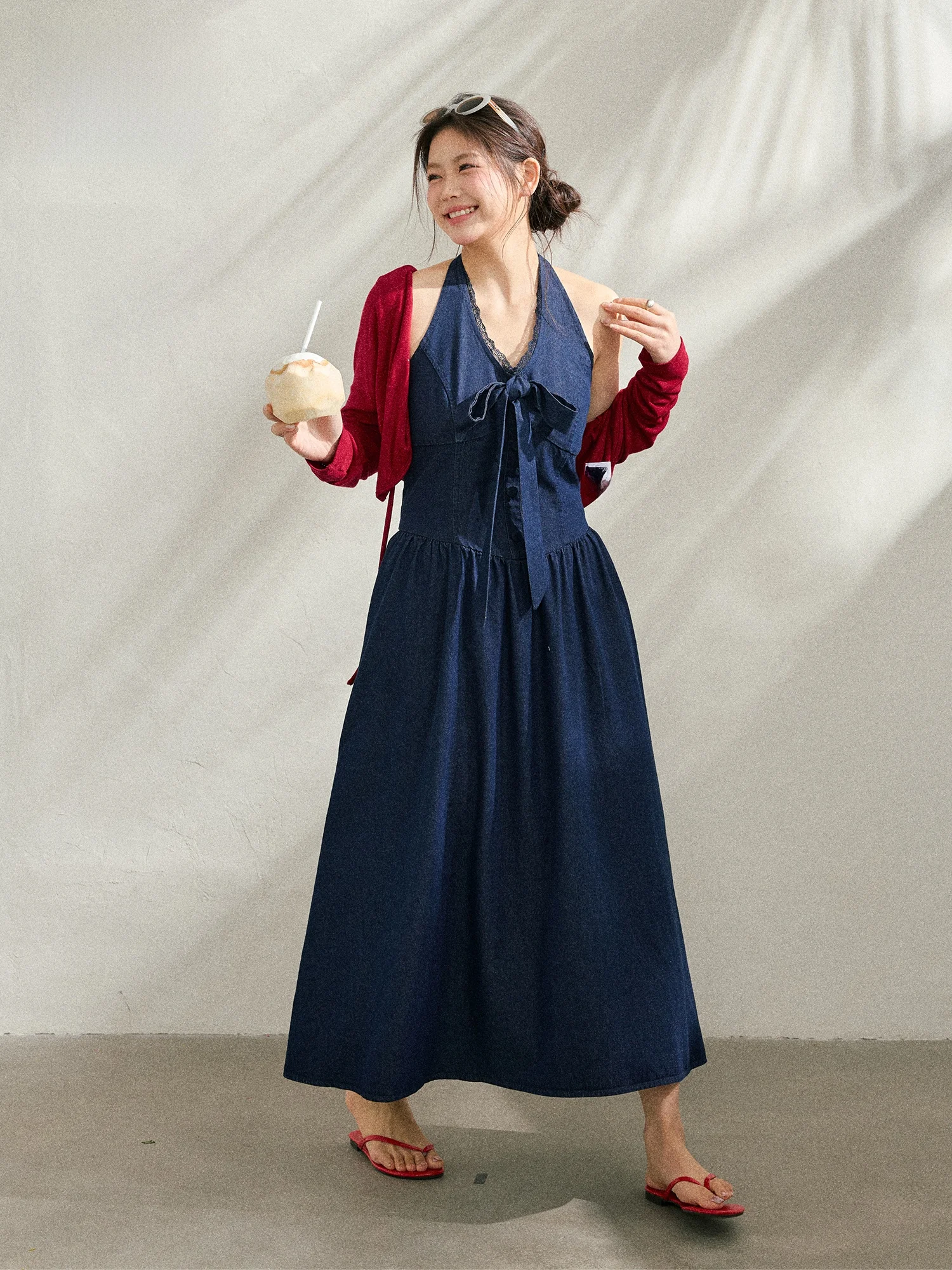 

Красный комплект: кардиган и джинсовая юбка с кружевной отделкой, большие размеры, женская одежда, корейский стиль, для повседневной носки, с эффектом похудения, высокая талия