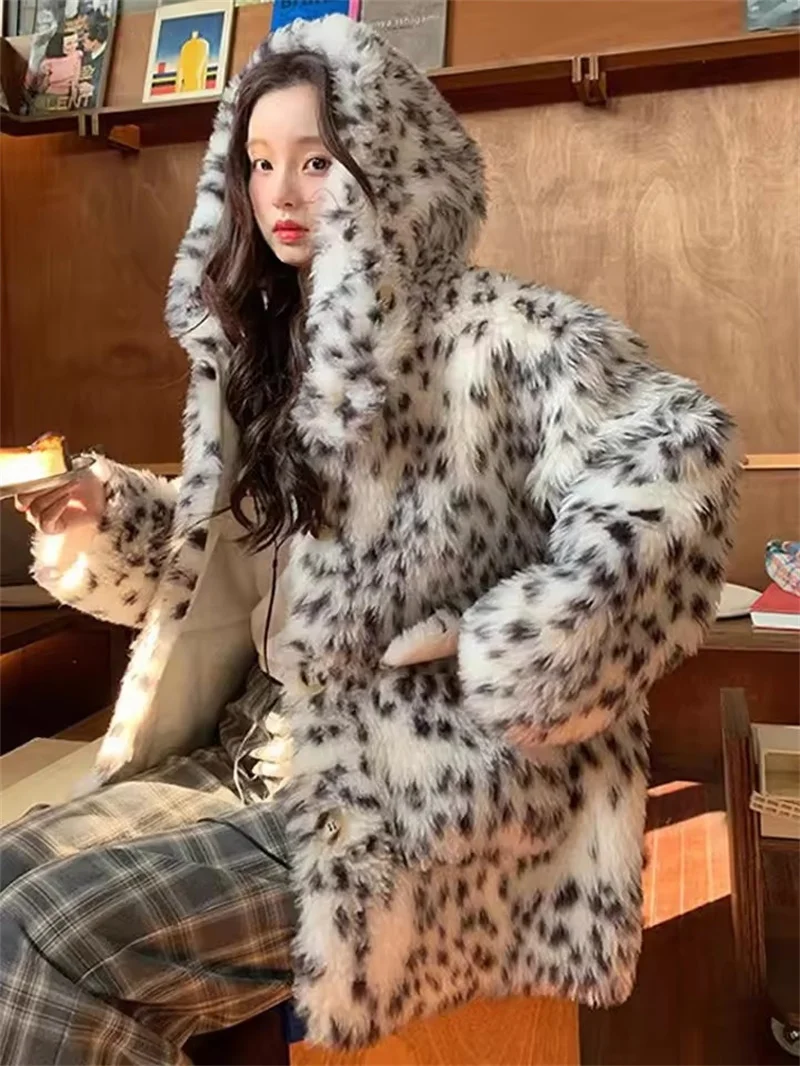 Damski płaszcz zimowy z imitacji futra w panterkę, długi rękaw, pluszowa kurtka, gruba, ciepła, z kapturem, odzież wierzchnia, 2025