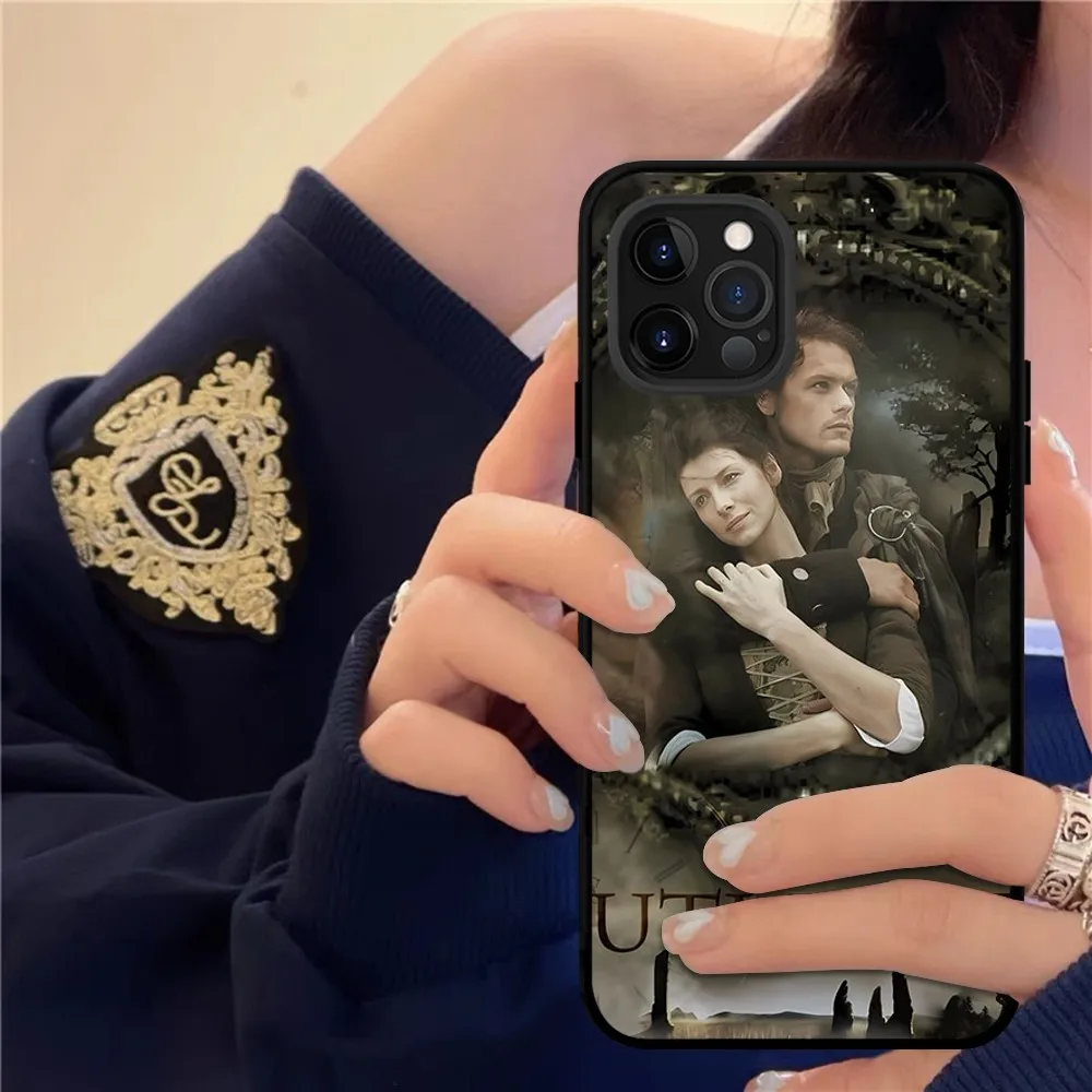 OUTLANDER TV Jamie Fraser Sassenach Phone Case For IPhone 15 8 7 6 6S Plus X SE 2020 XR XS 14 11 12 13 Mini Pro Max Mobile Case