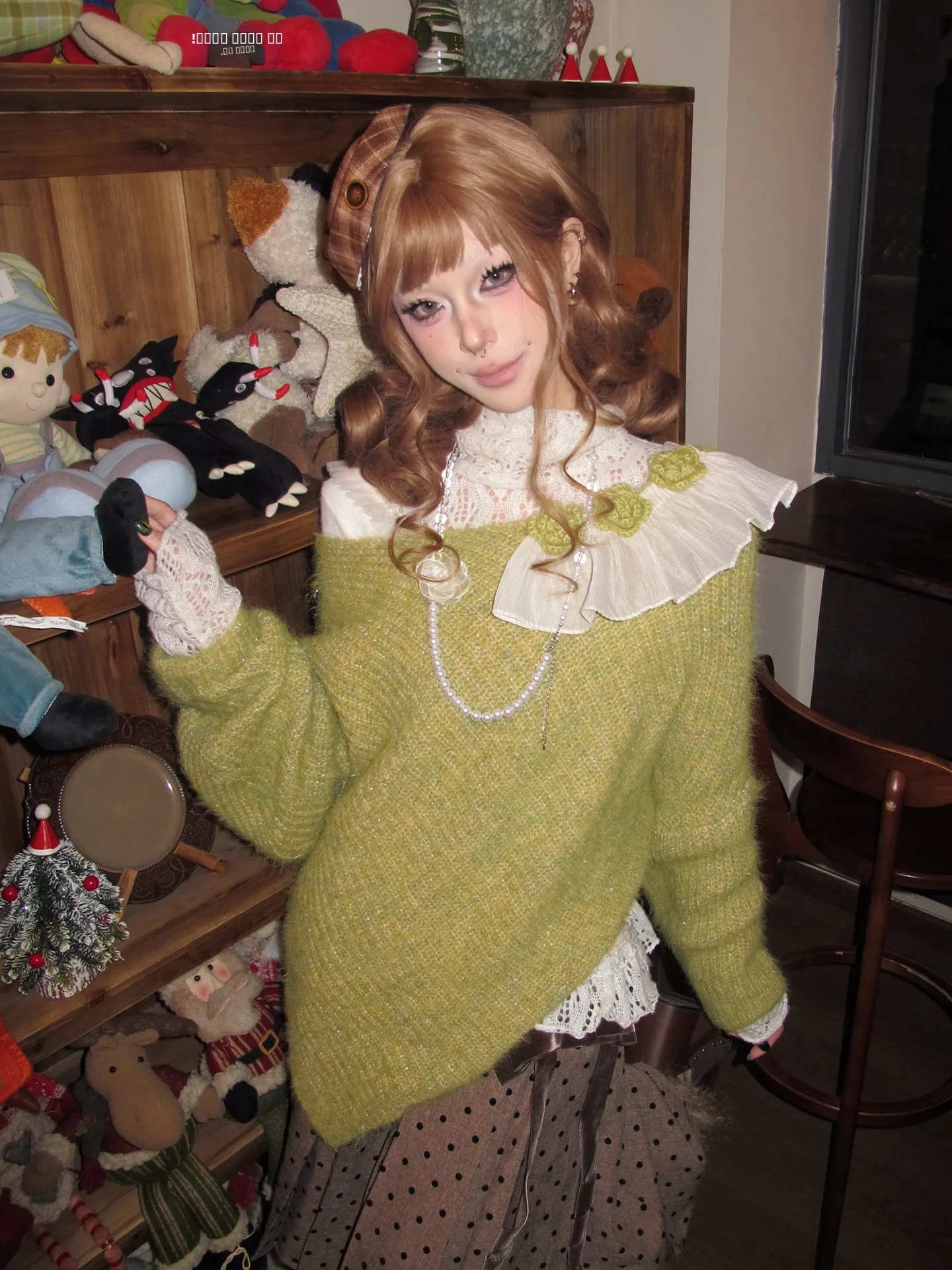 

Женский винтажный асимметричный вязаный свитер с одним открытым плечом, в стиле Y2K, с эффектом пузырьков, цвета соснового масла, с воротником-хомутом, для создания непринужденного образа