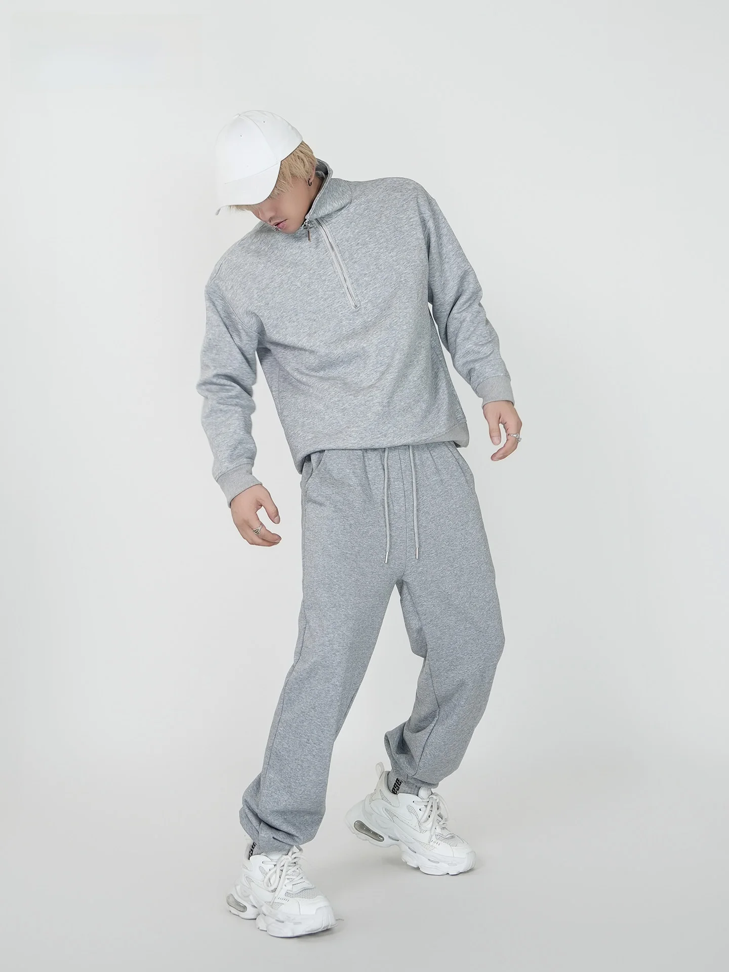 

Комплект VE2 American Street Sle Heavyweight 600G: повседневный спортивный костюм из двух предметов (худи на молнии и спортивные брюки) из хлопка и полиэстера