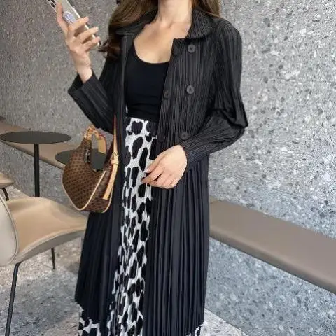 Pleated trench coat for women\'s mid length 2022 Spring and Autumn loose fitting fashion double breasted coat for women