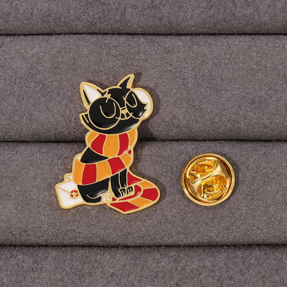 Gryffindors Magic Cat Hard Enamel Pin Cute Cartoons Animal Scarf Black Cats Golden Brooch Fashion Backpack Pin Decor Unique Gift