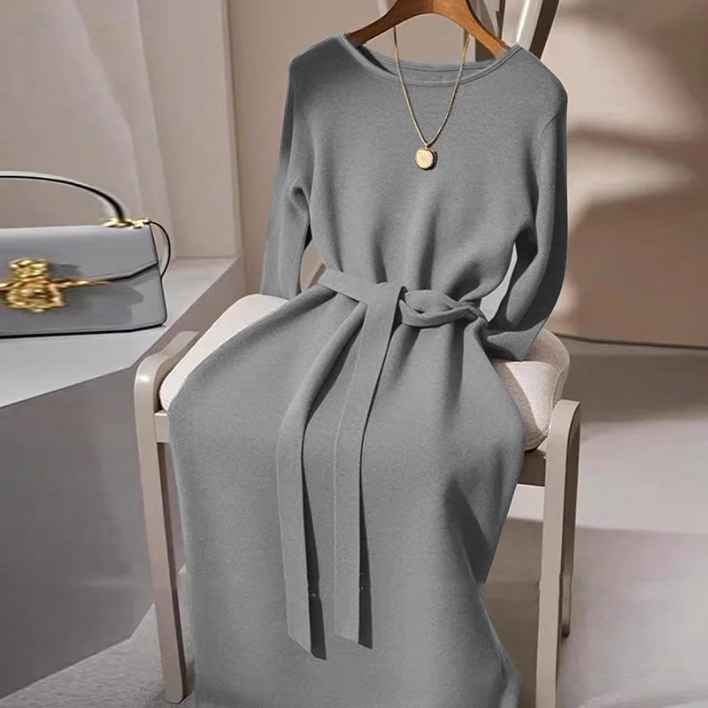 Elegant long-sleeved dress with an external belt Solid-colour knitted A-line skirt