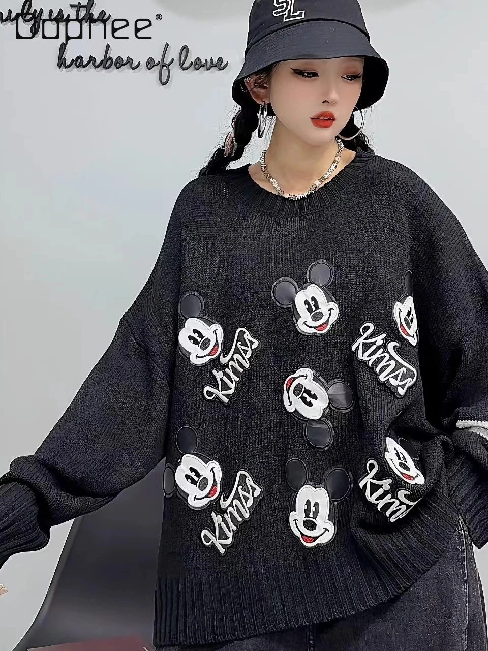 

Black Cartoon Sweater for Women 2025 Early Autumn New Versatile Loose Round Neck Pullover Long Sleeve Red Sweatshirts