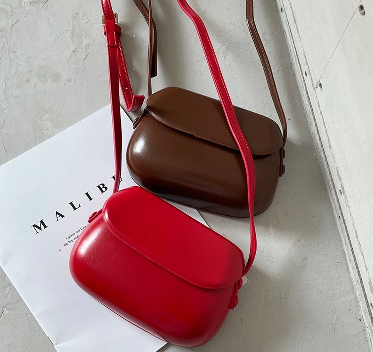 

Saddle bag super hot small bag female design sense niche
