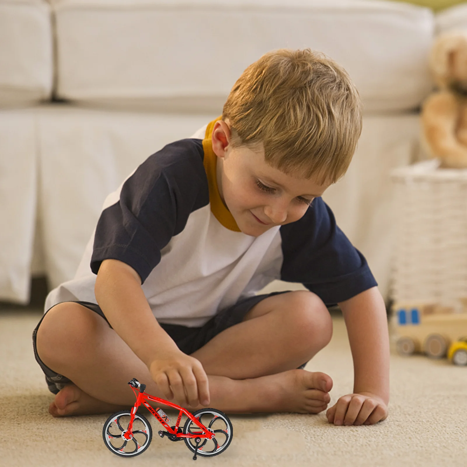 دراجة إصبع محمولة صغيرة من خليط معدني بأطراف الأصابع للأطفال والكبار هدية لتخفيف التوتر وحفلات أعياد الميلاد لعبة تدريب الأصابع لسطح المكتب