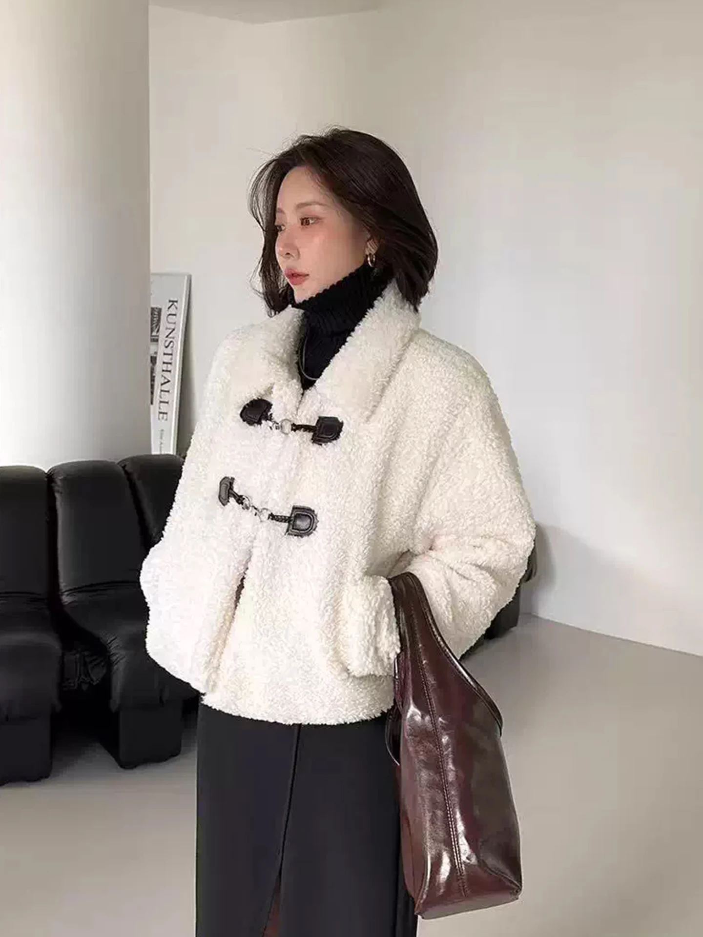 

Женское свободное пальто с лацканами в стиле ретро, однотонное пальто из овечьего меха, маленький размер, зимнее новое пальто в Корейском стиле