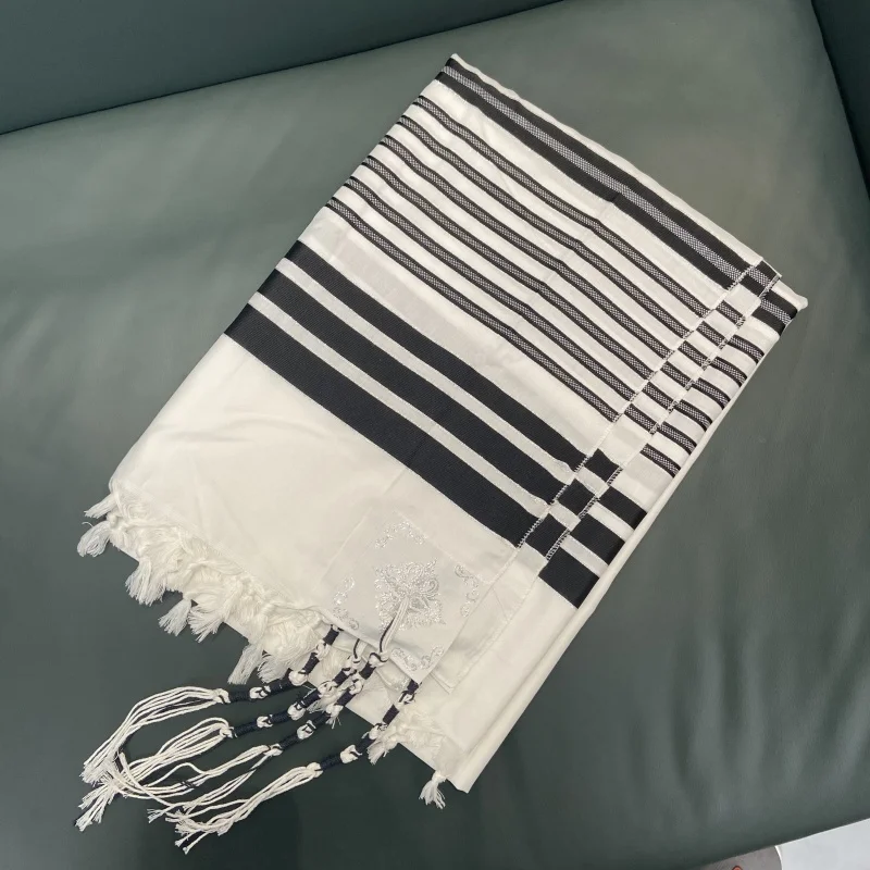 Tallit Talit Tallis Fringed Garment Prayer Shawl Religious Jews Twined and Knotted Fringes Tzitzit Attached To Its Four Corners
