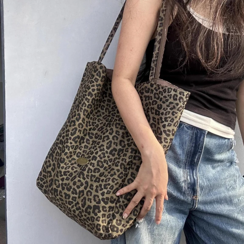 

Women's Leopard Canvas Tote Bag Spring and Autumn New Fashion College Style Casual Large Capacity Commuter Bag