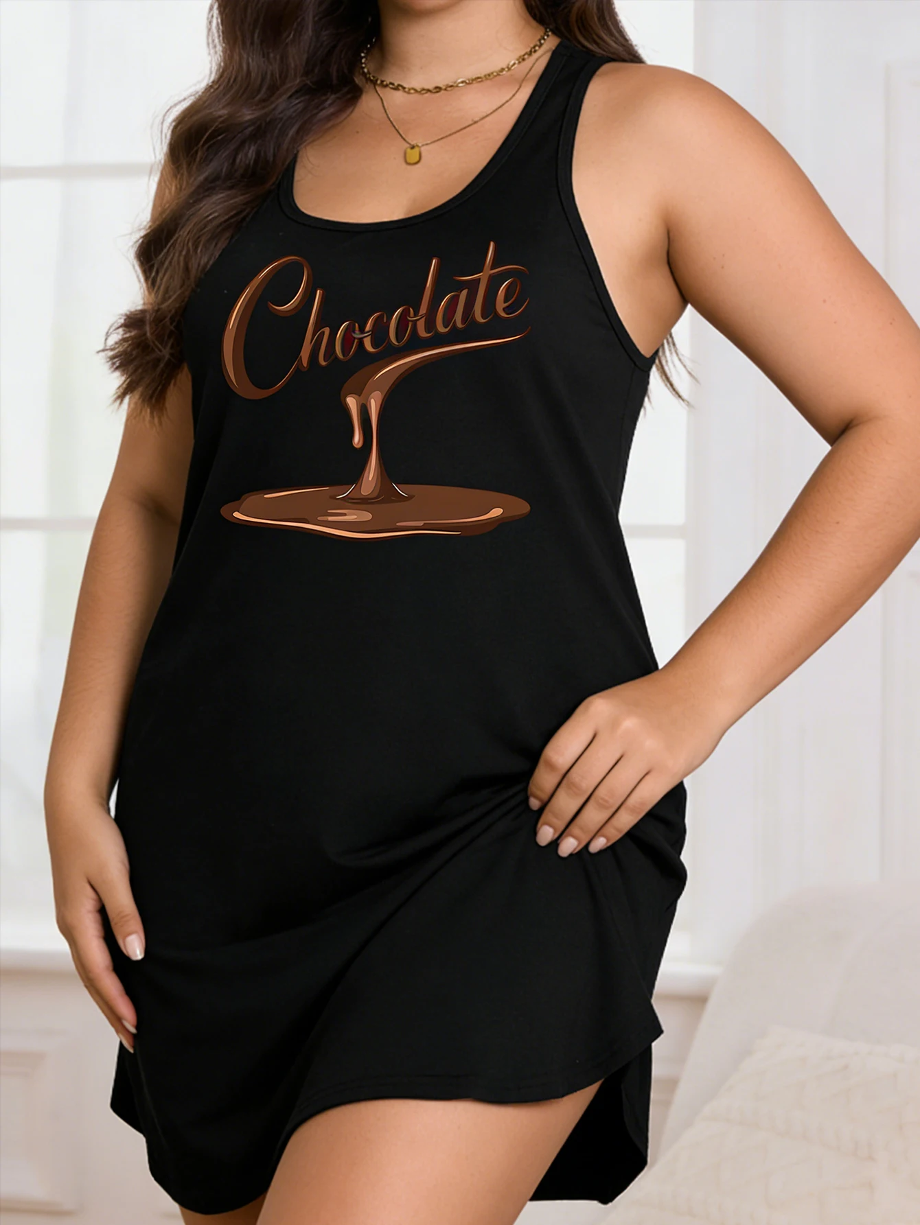 

Large-size lady's "Chocolate" print round-neck pullover dress, with a close-fitting and comfortable design, suitable for casual