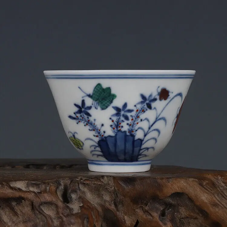 

Chineses Ming Doucai Contrasting Colors Porcelain Flower Bird Cup