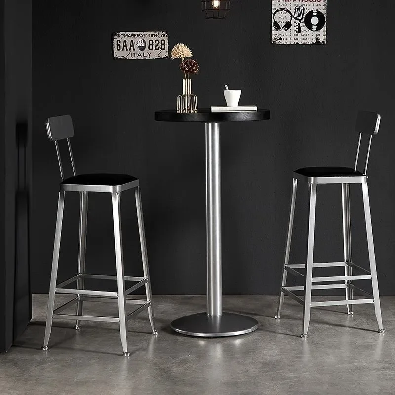 tavolo-alto-industriale-in-ferro-battuto-e-legno-massello-set-di-sedie-da-bar-di-lusso-con-schienale-per-caffe