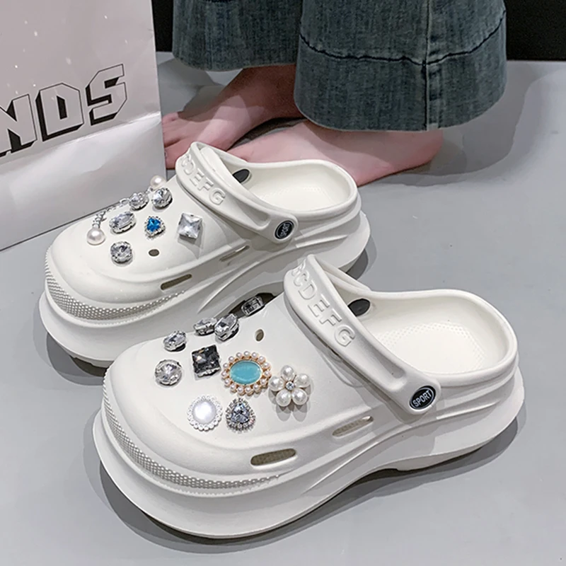 

Pearl Rhinestone Chunky Platform Sandals for Women Closed Toe Thick Bottom Beach Slippers Woman Summer Non Slip EVA Garden Clogs