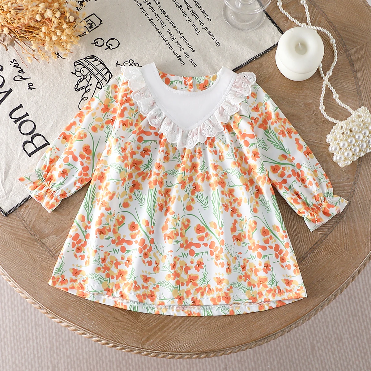 Romantic and cute baby girl's floral dress with lace trimming and round neck long sleeves for autumn (excluding bag).