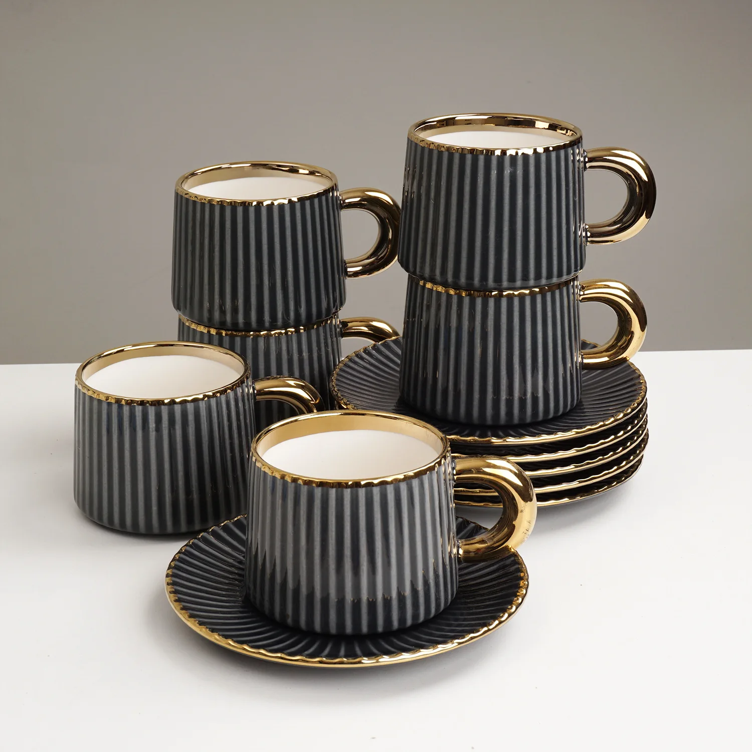 New Nordic tableware set Royal luxury gold circle porcelain cup dinner plate Trend ceramic tableware set