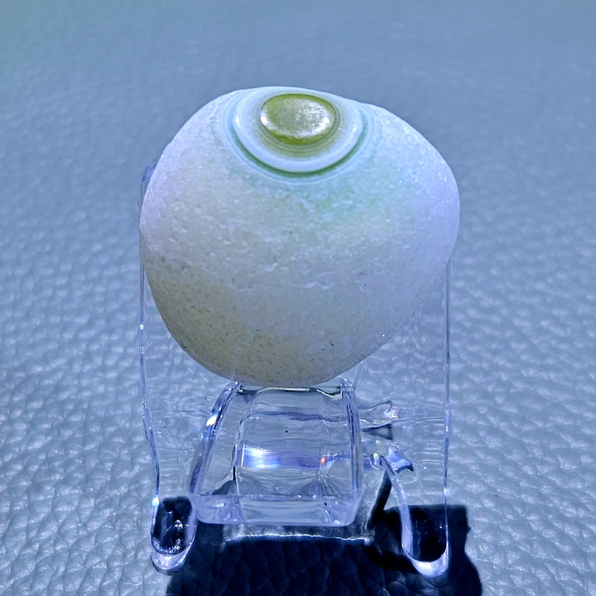 

Natural Gobi Desert Sky Eye Pattern Agate Mineral Specimen Energy Crystal Healing Meditation Stone Hand Toy Family Decoration