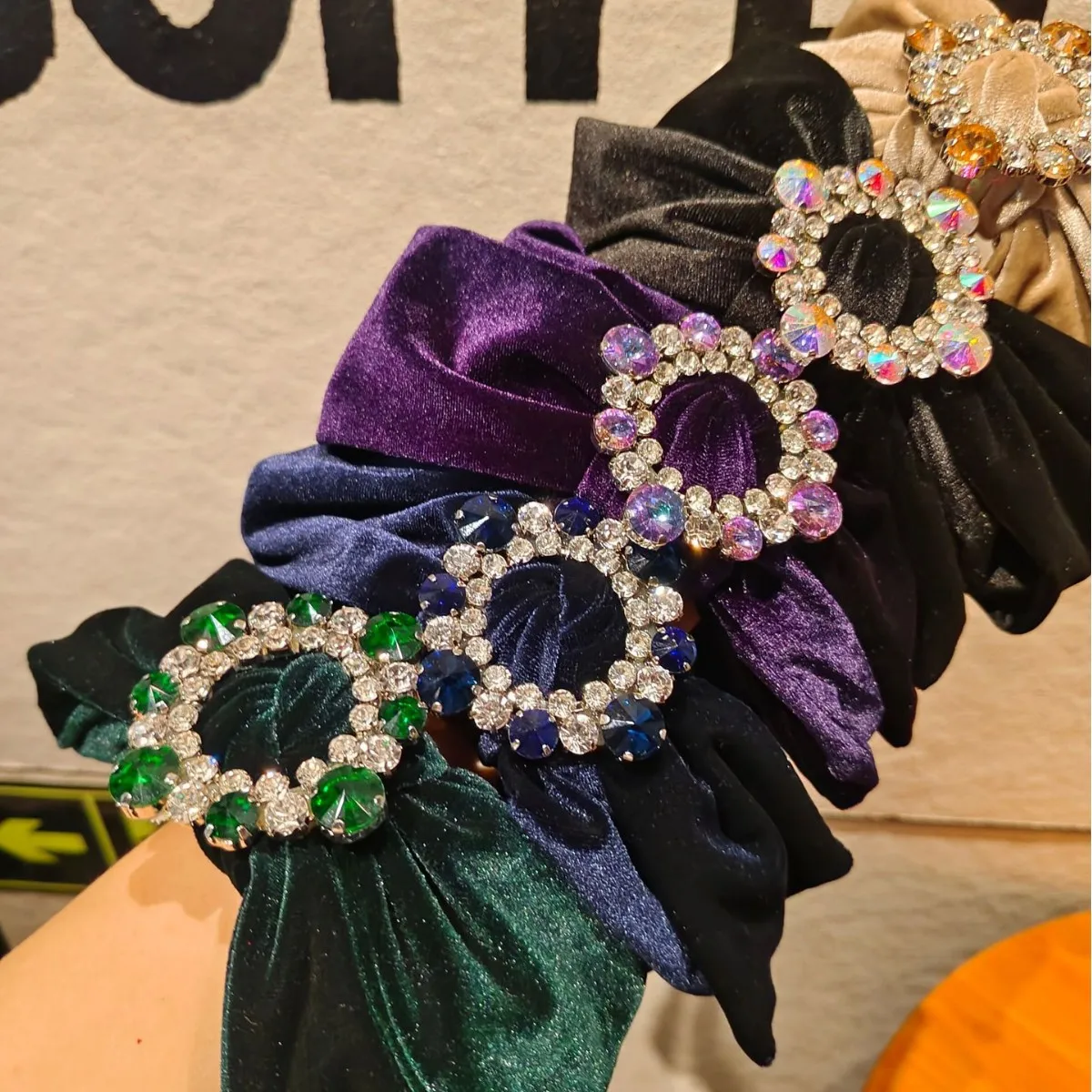 

Autumn Winter New Vintage Velvet Rhinestone Bow Headband High Crown Wide Luxury Hair Accessory
