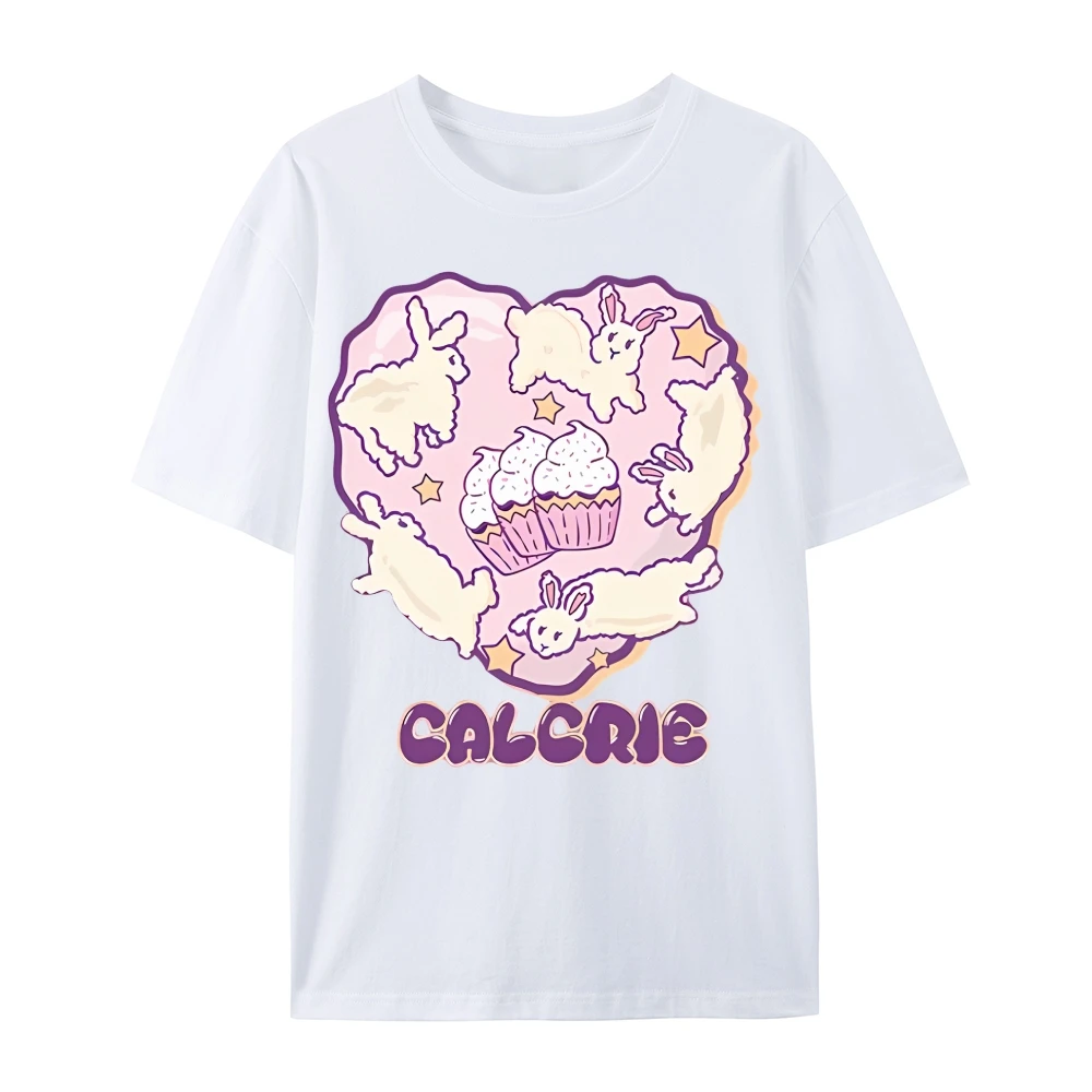 

Футболка Calorie Bunny Heart из 100% хлопка, принт кроликов и кексов в форме сердца. Симпатичные, высокое качество для любителей милого стиля.