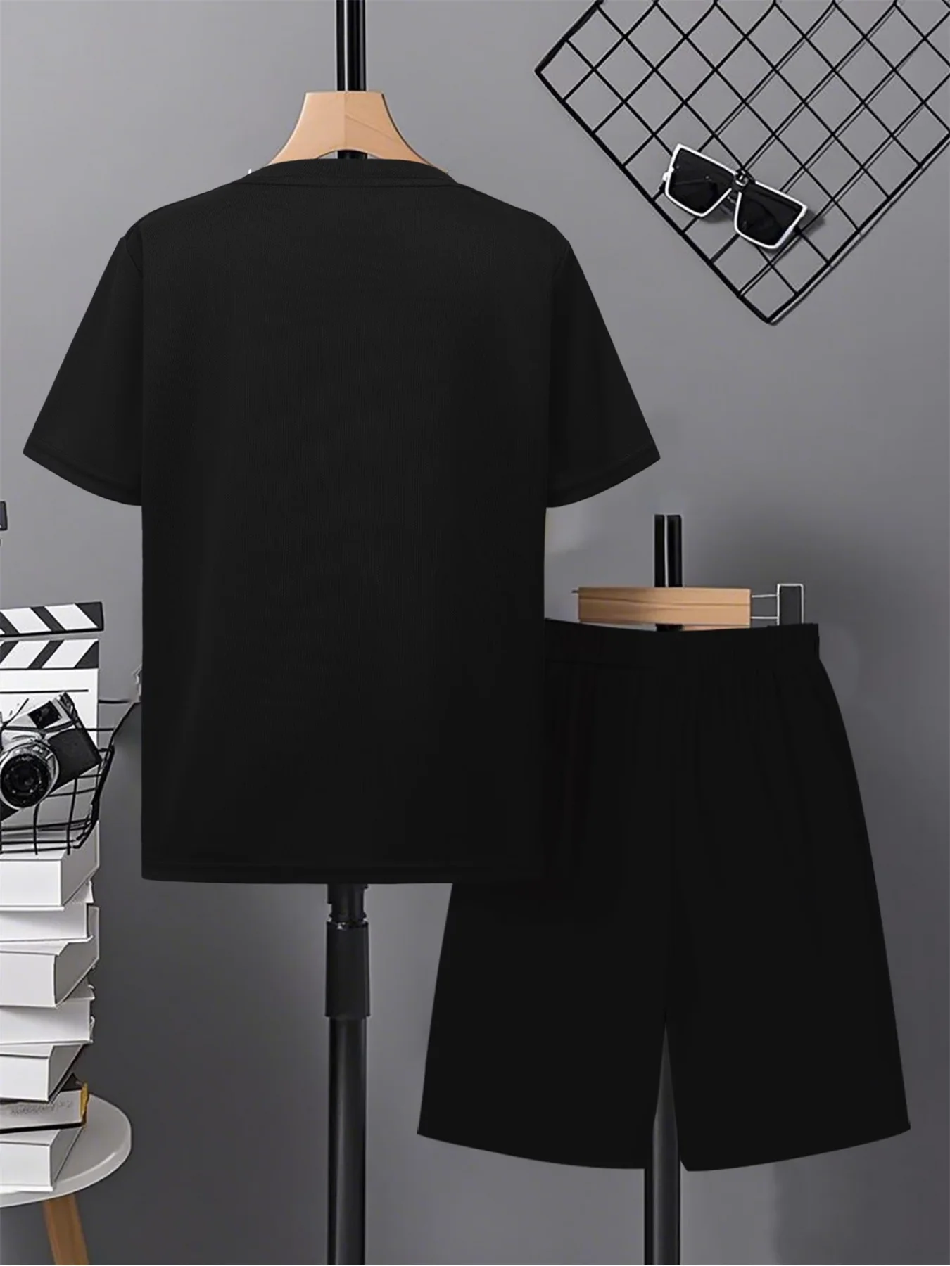 A New Summer Boys' Set Featuring Casual and Fashionable Color Letter-printed Round-neck T-shirt and Shorts