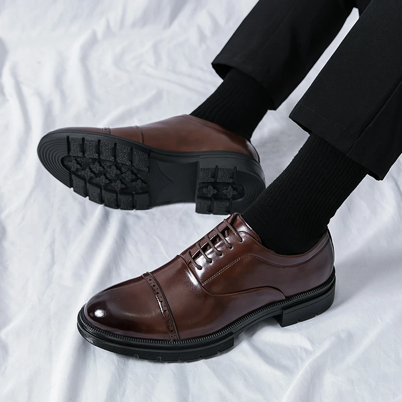 Brogues Wedding Shoes For Men Loafers British Style Men\'s Dress Shoes High Quality Formal Leather Business Social Shoes Male New