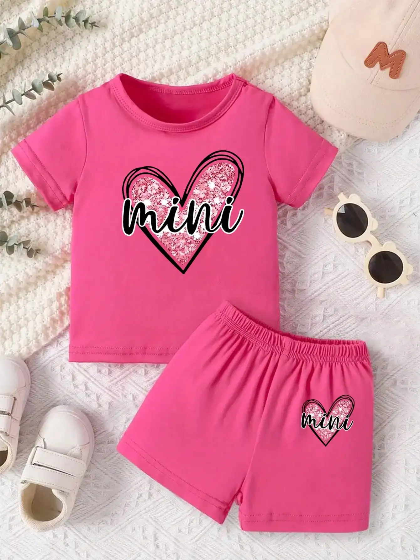 2026 Girls' Love Letter Printed Two Piece Set Round Neck Short sleeved T-shirt+Loose Solid Color Shorts Set Summer Set