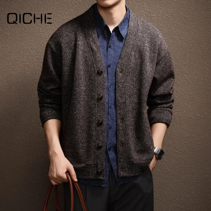 QICHE Men 2026 Autumn V‑Neck Knit Cardigan Old‑Money Tone Retro Silhouette Loose Lazy‑Vibe Daily Outer Top