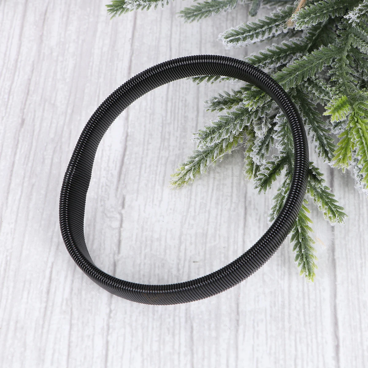 

3pcs Men'S Metal Spring Armband Sleeve Holder Anti-Slip Stretchable Bracelet Cuff For Shirts Jackets Sweaters Workwear Fashion