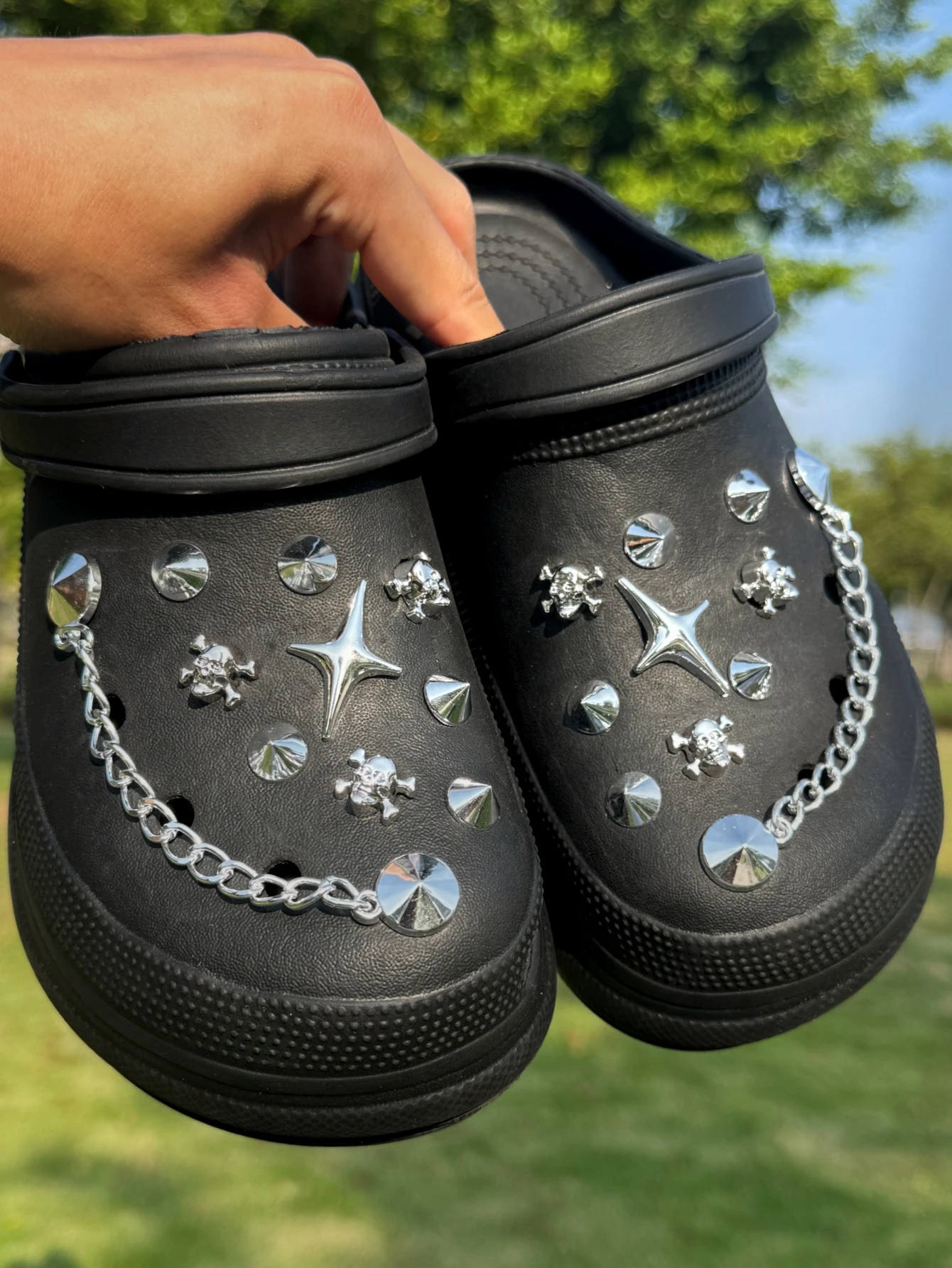 20 pieces of punk-style skull head rivet decorations - DIY detachable shoe accessories, accessory for shoes, holiday gifts